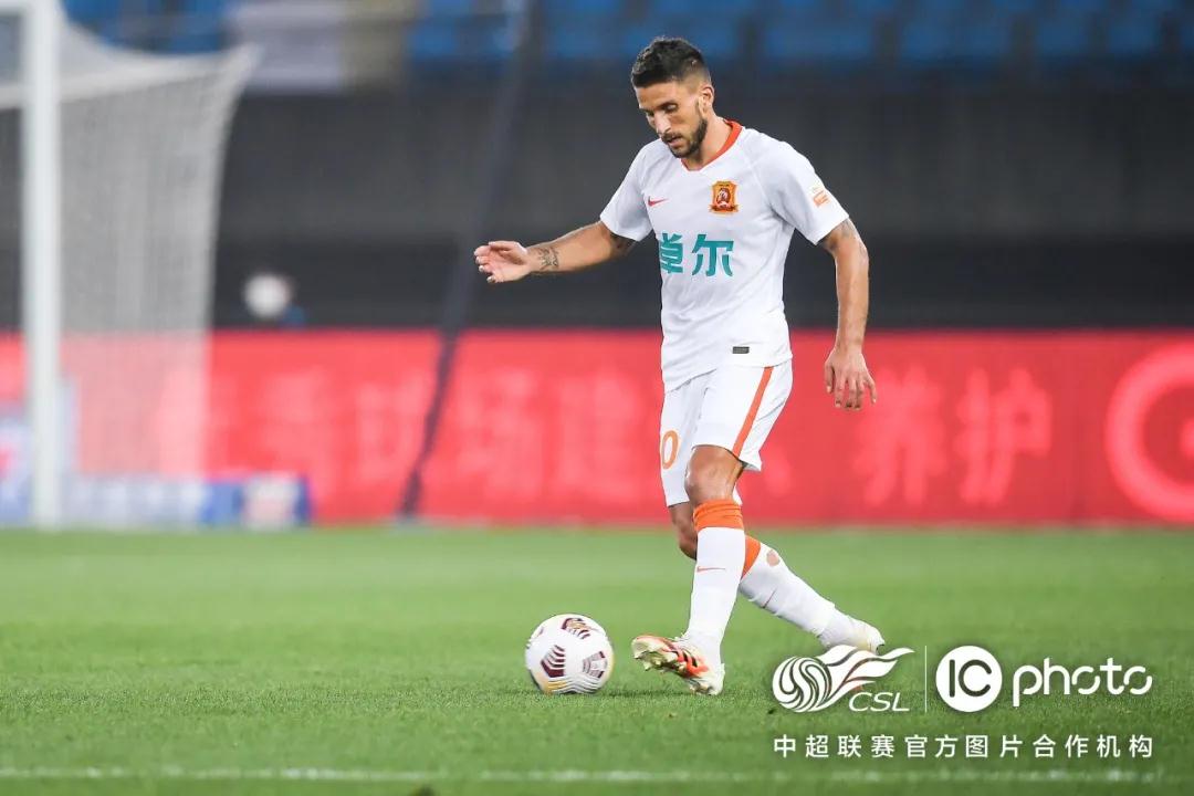 ترتيب هدافين دوري أبطال أوروبا 2025من يتصدر سباق التهديف هذا الموسم؟